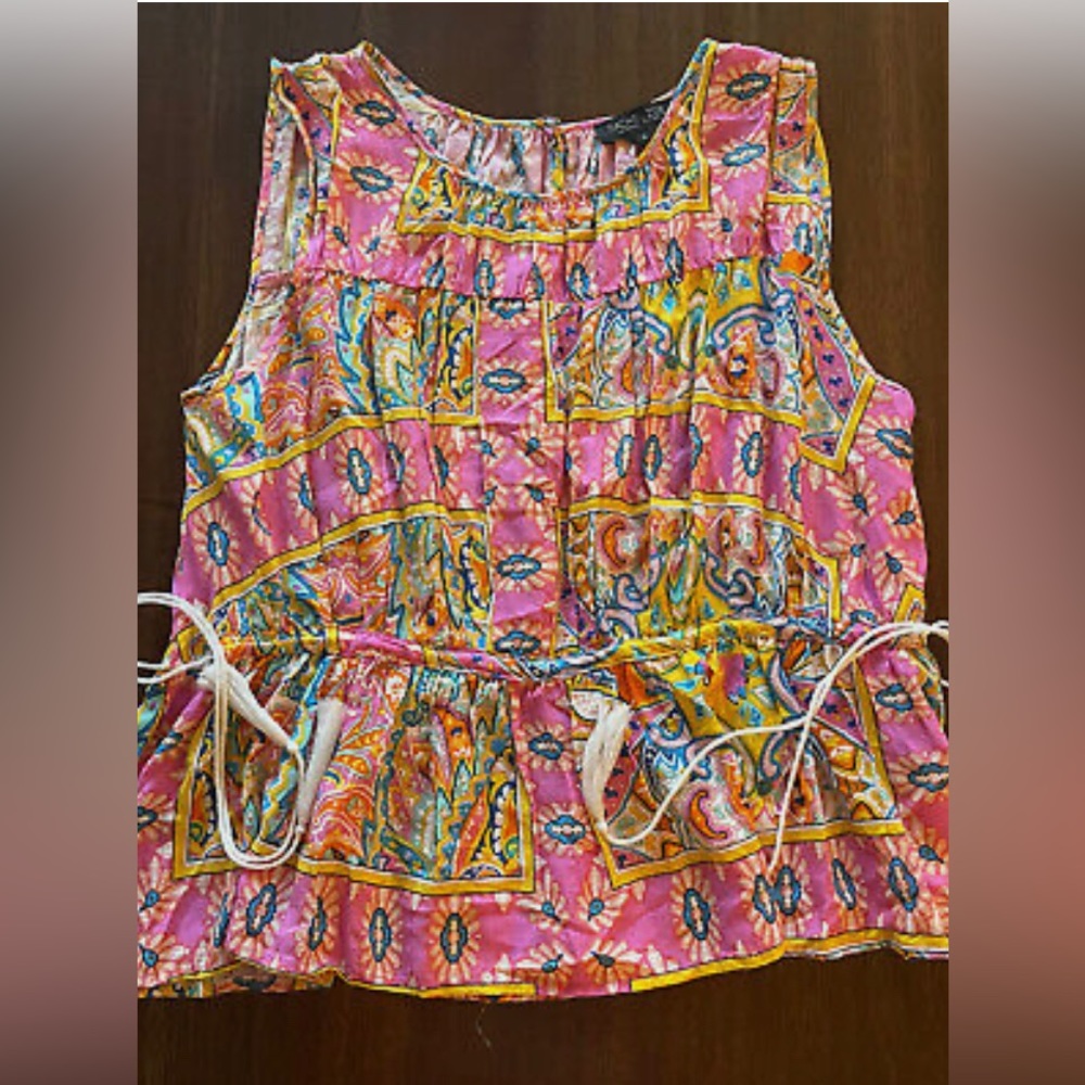 Rachel Zoe Printed Scoop Neck Blouse. Size: M.